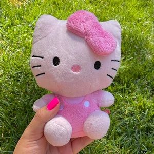 Hello Kitty Plushy
